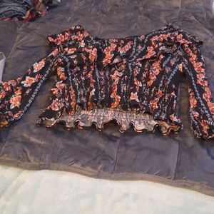 3/4 sleeve w/ruffles